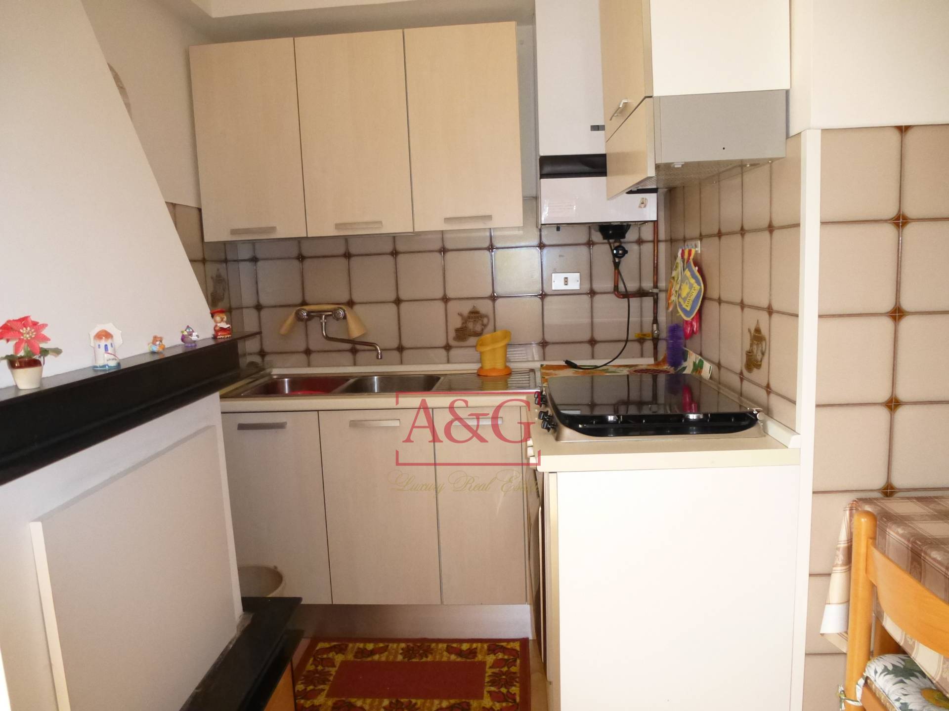 Appartamento in vendita a Sarnano, Centro
