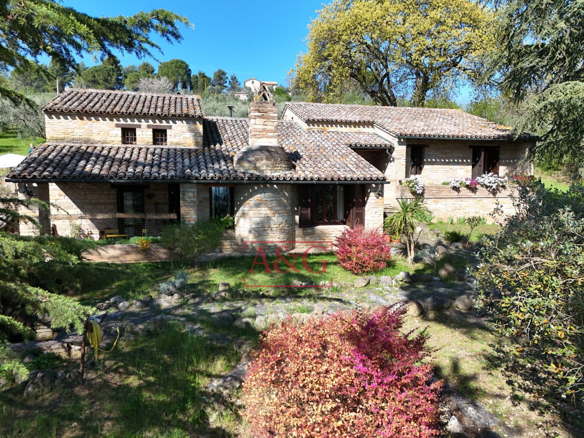 Casale in vendita a Falerone, Campagna