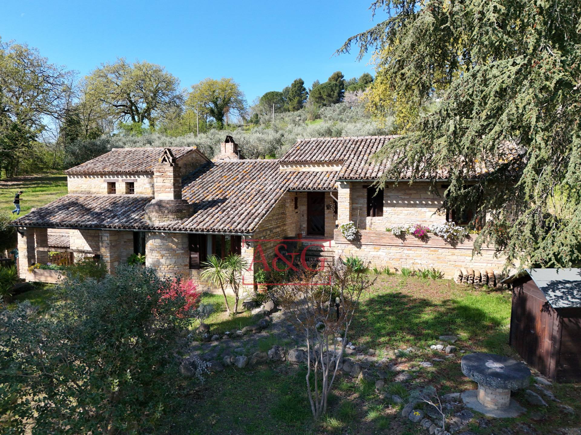 Casale in vendita a Falerone, Campagna