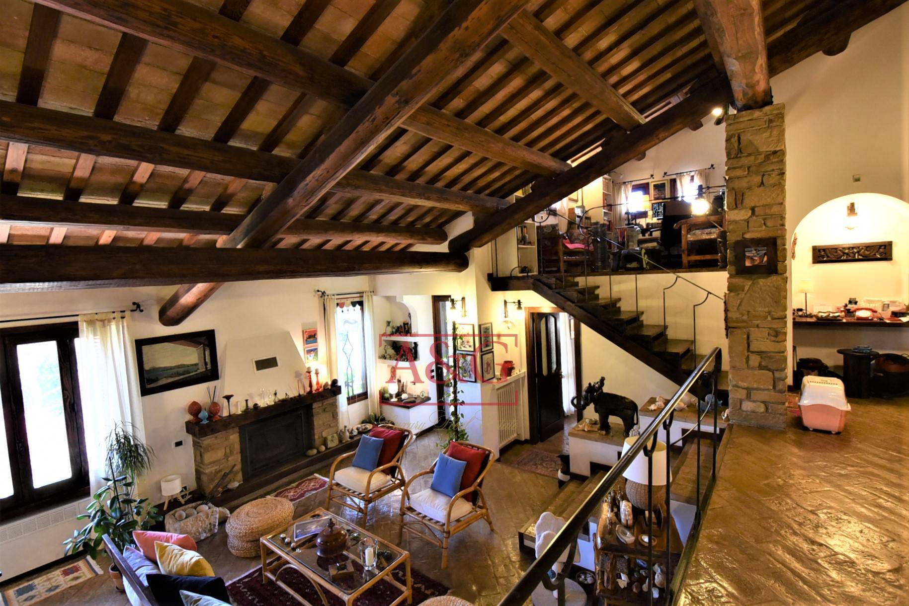 Casale in vendita a Falerone, Campagna