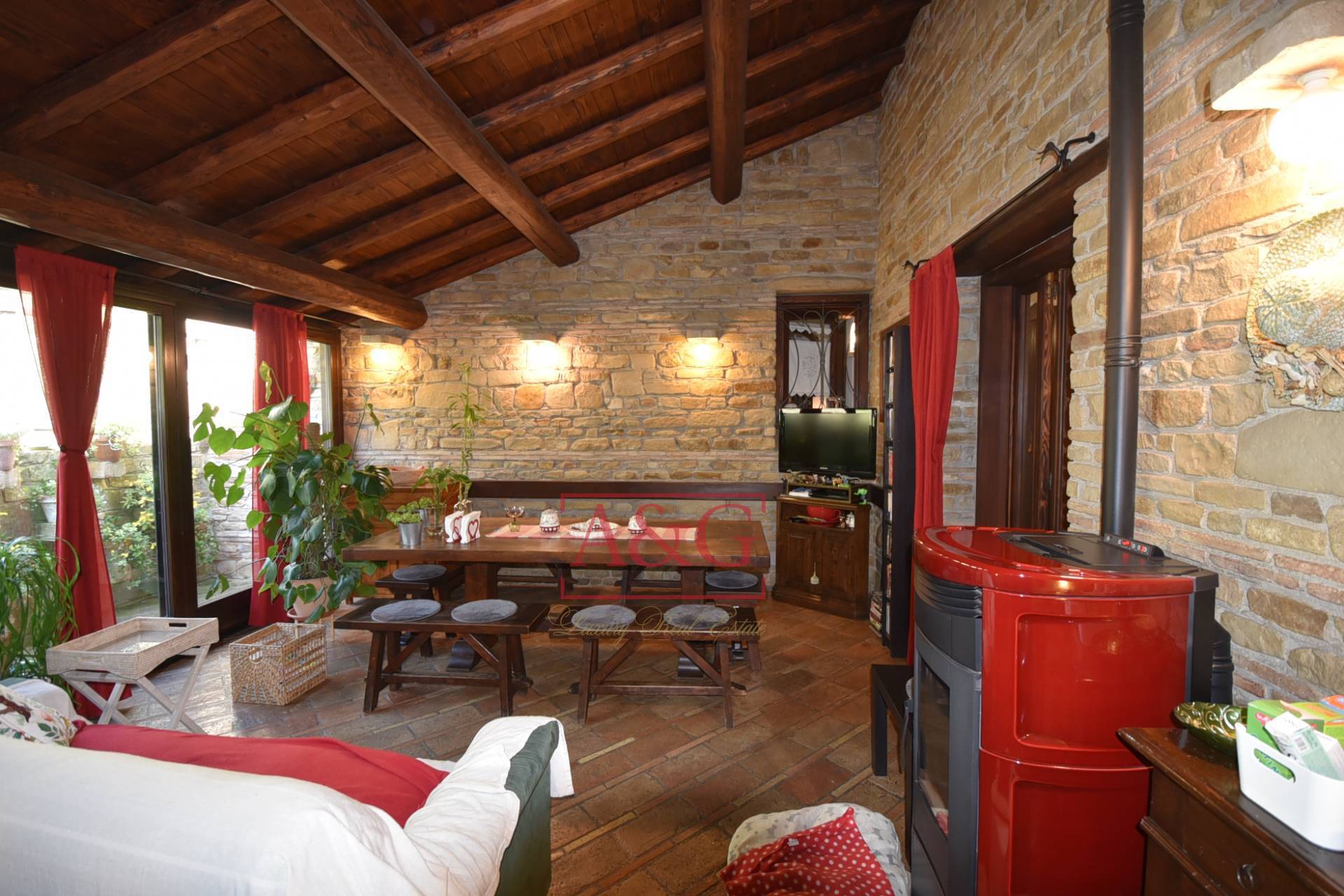 Casale in vendita a Falerone, Campagna