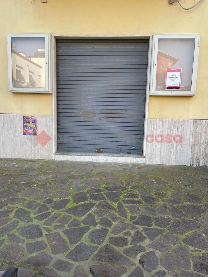 Negozio in vendita a Minturno