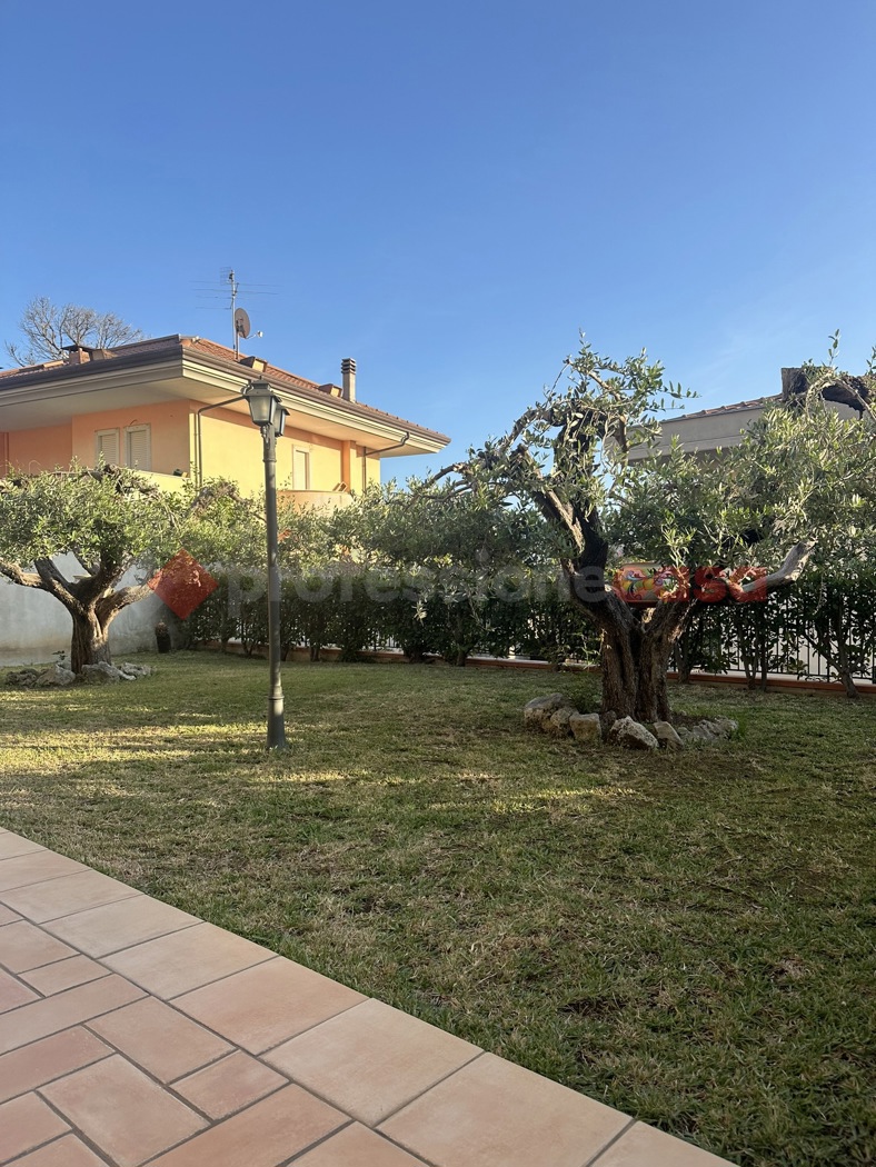 Villa Bifamiliare in vendita a Formia