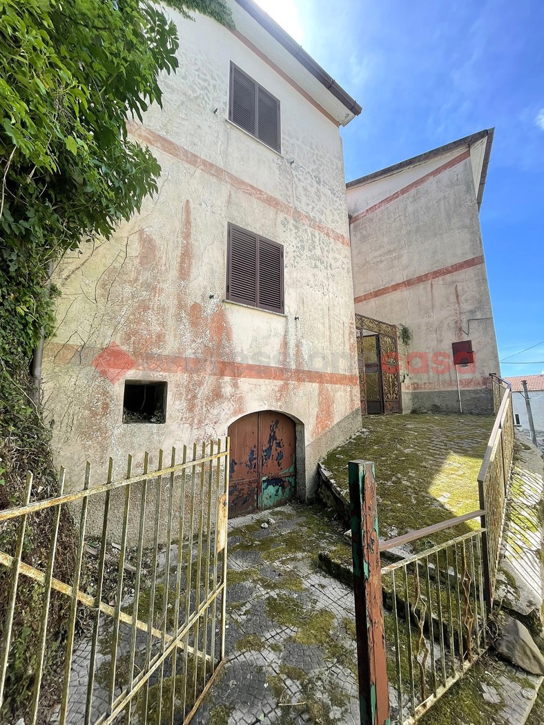 Casa indipendente con giardino a Roccamonfina