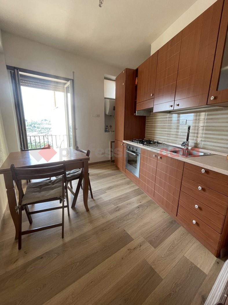 Appartamento arredato in affitto a Minturno