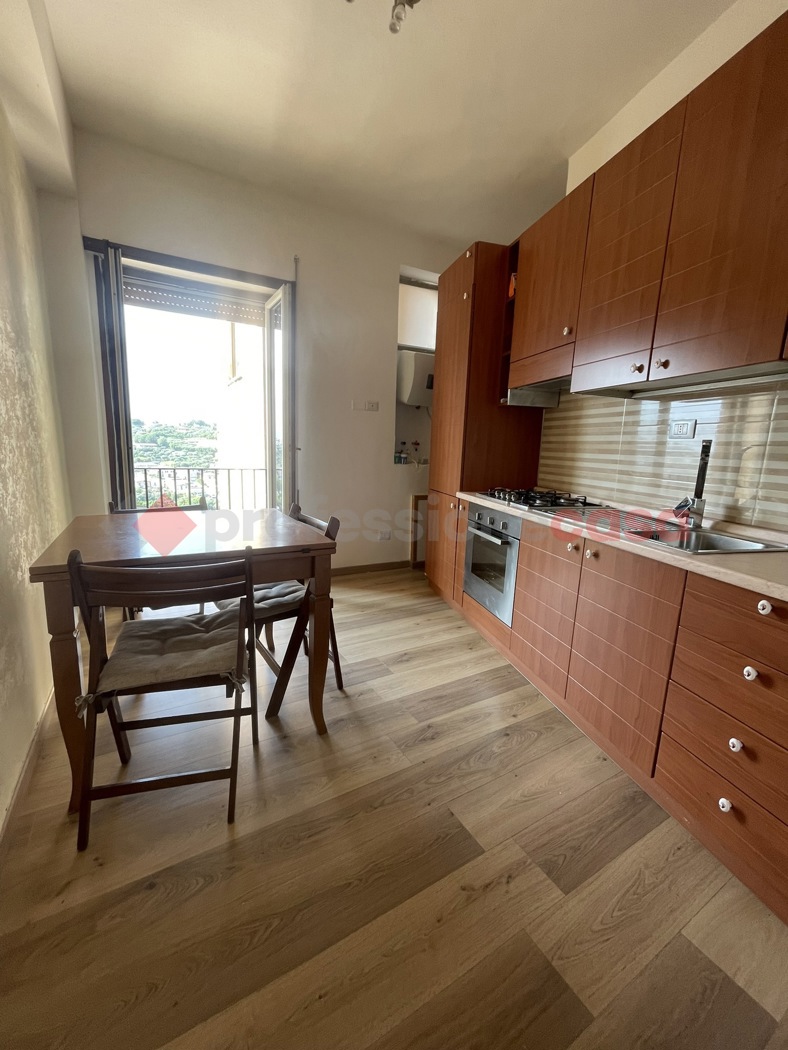 Appartamento arredato in affitto a Minturno