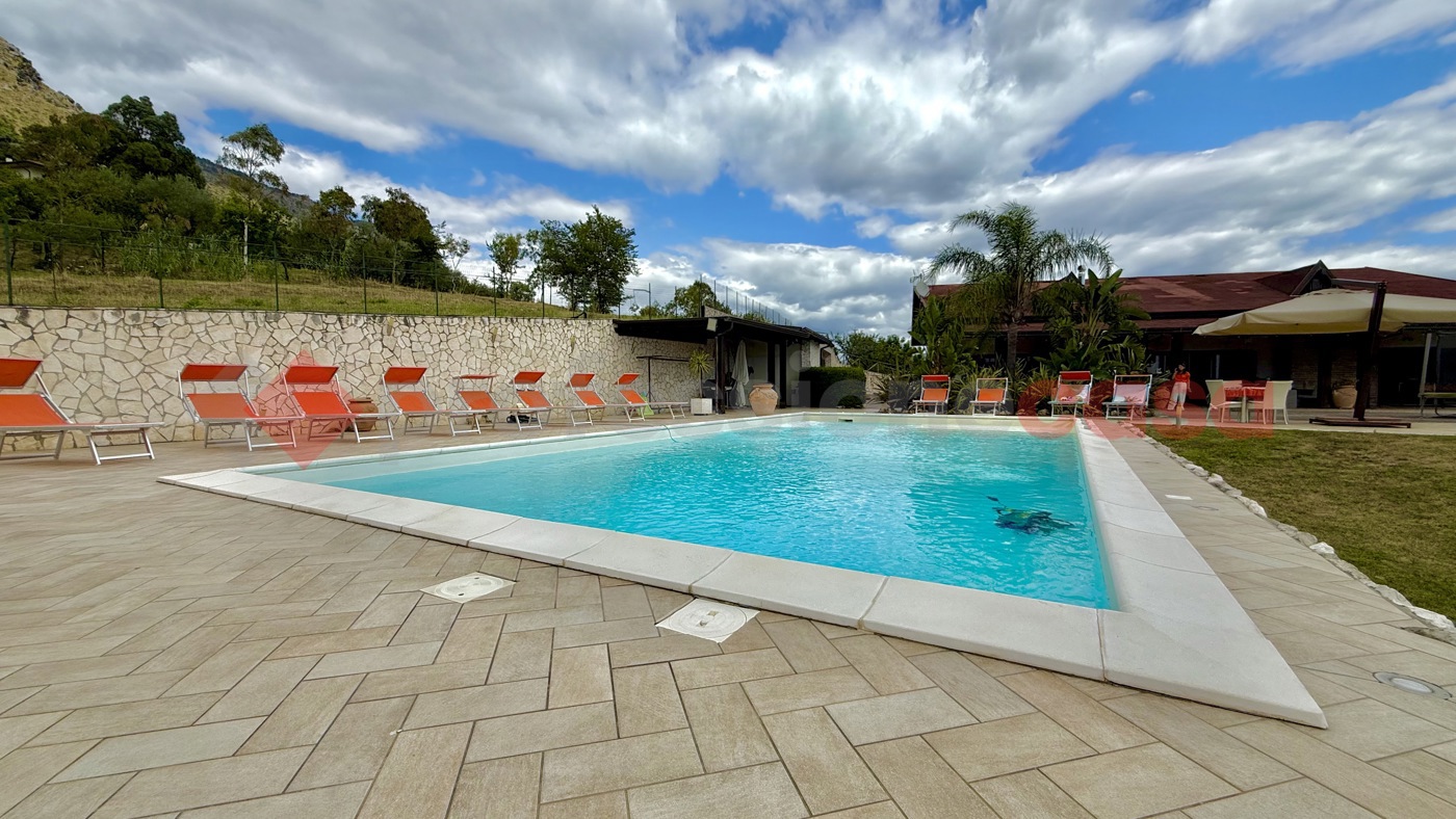 Villa con giardino a Spigno Saturnia