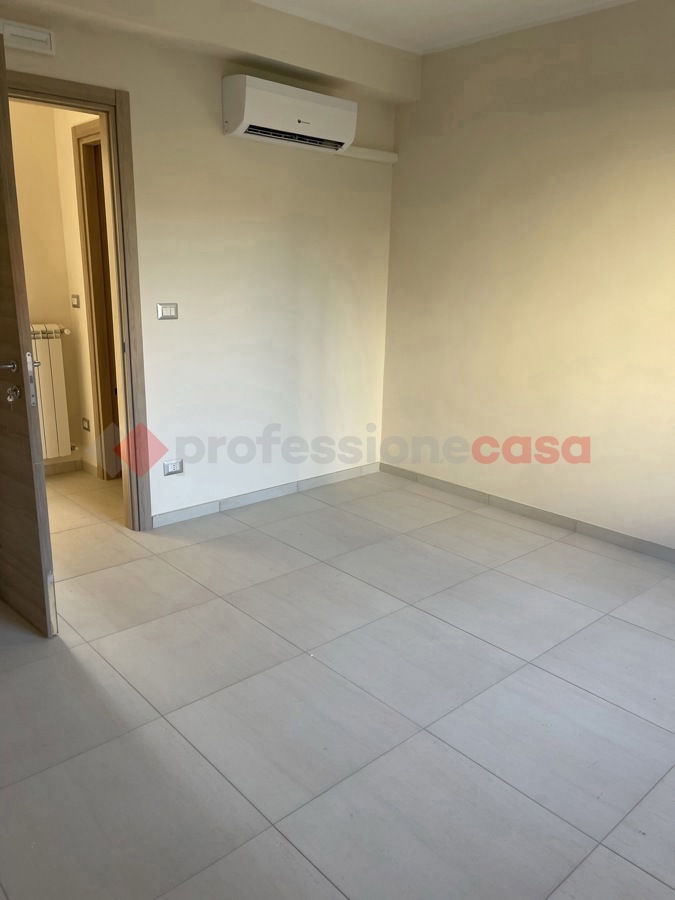 Ufficio con box doppio a Minturno