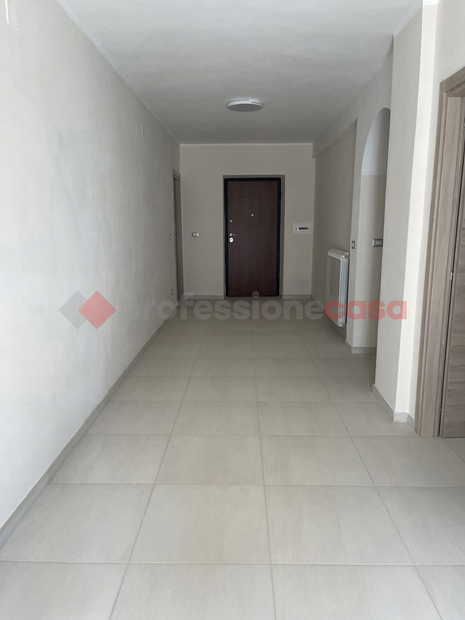 Ufficio con box doppio a Minturno