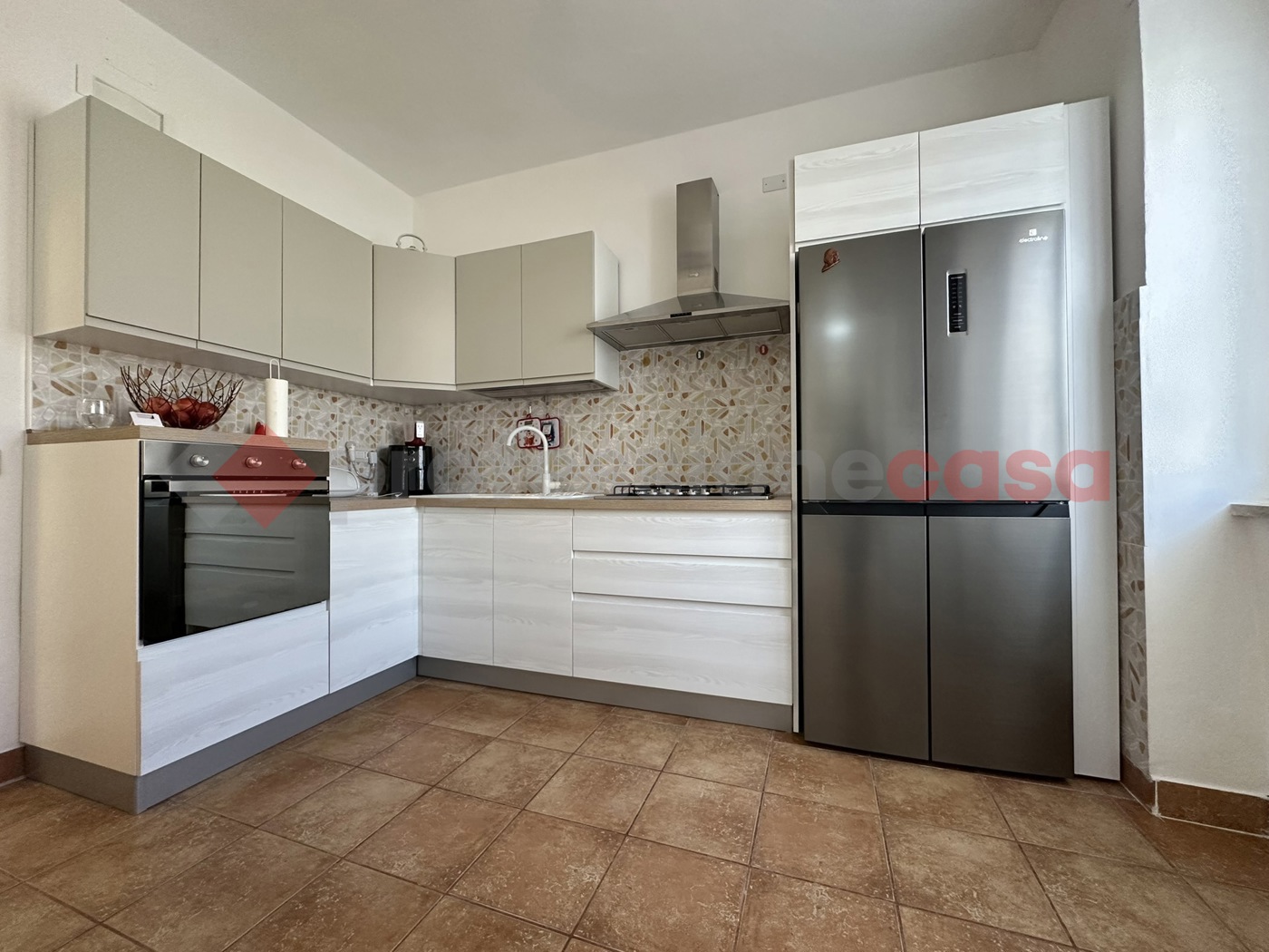 Quadrilocale con box a Minturno