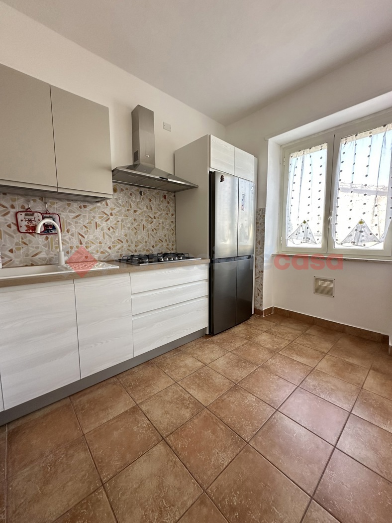 Quadrilocale con box a Minturno