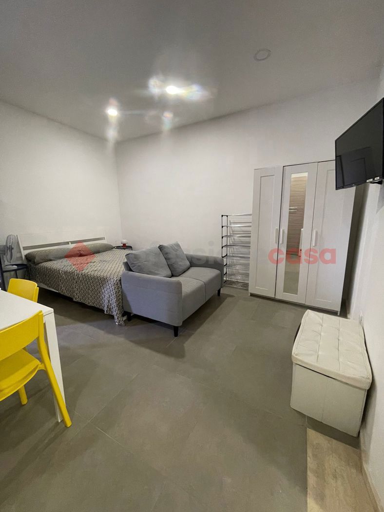 Monolocale arredato in affitto a Minturno