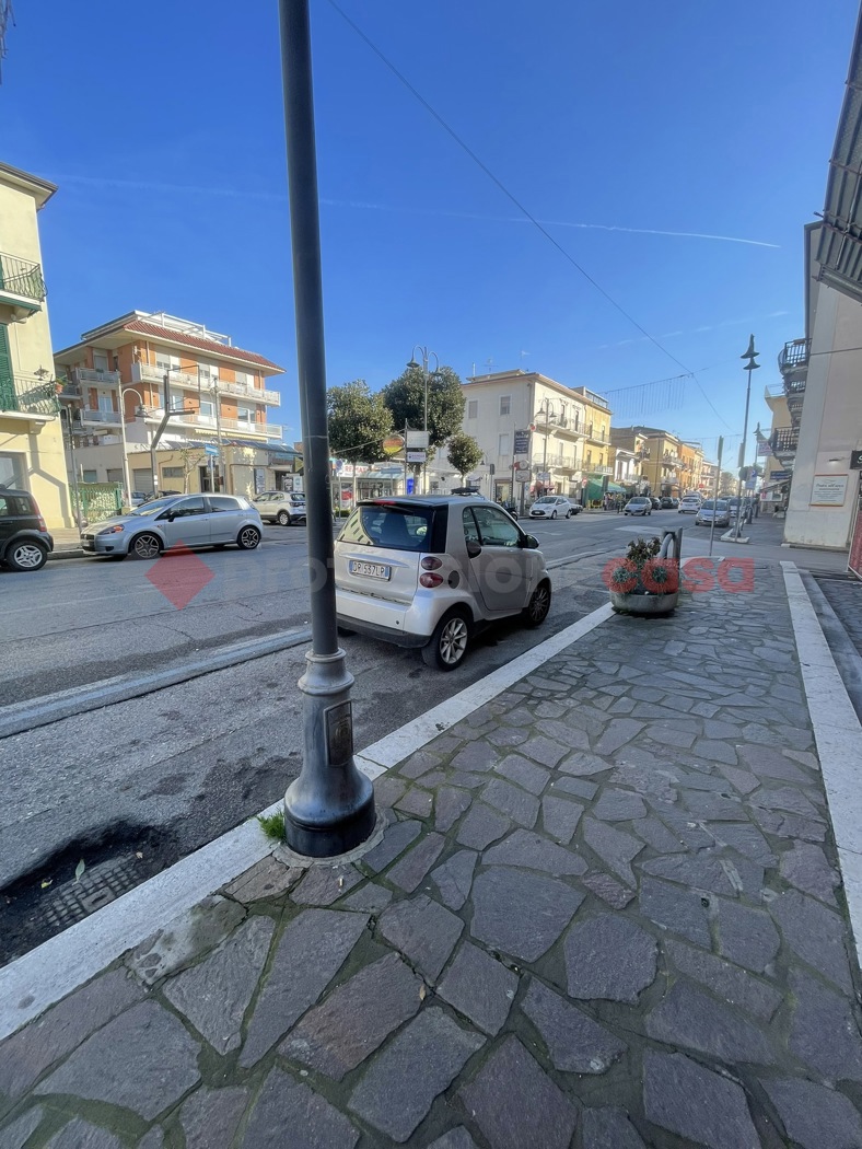 Attivit� commerciale in affitto/gestione a Minturno