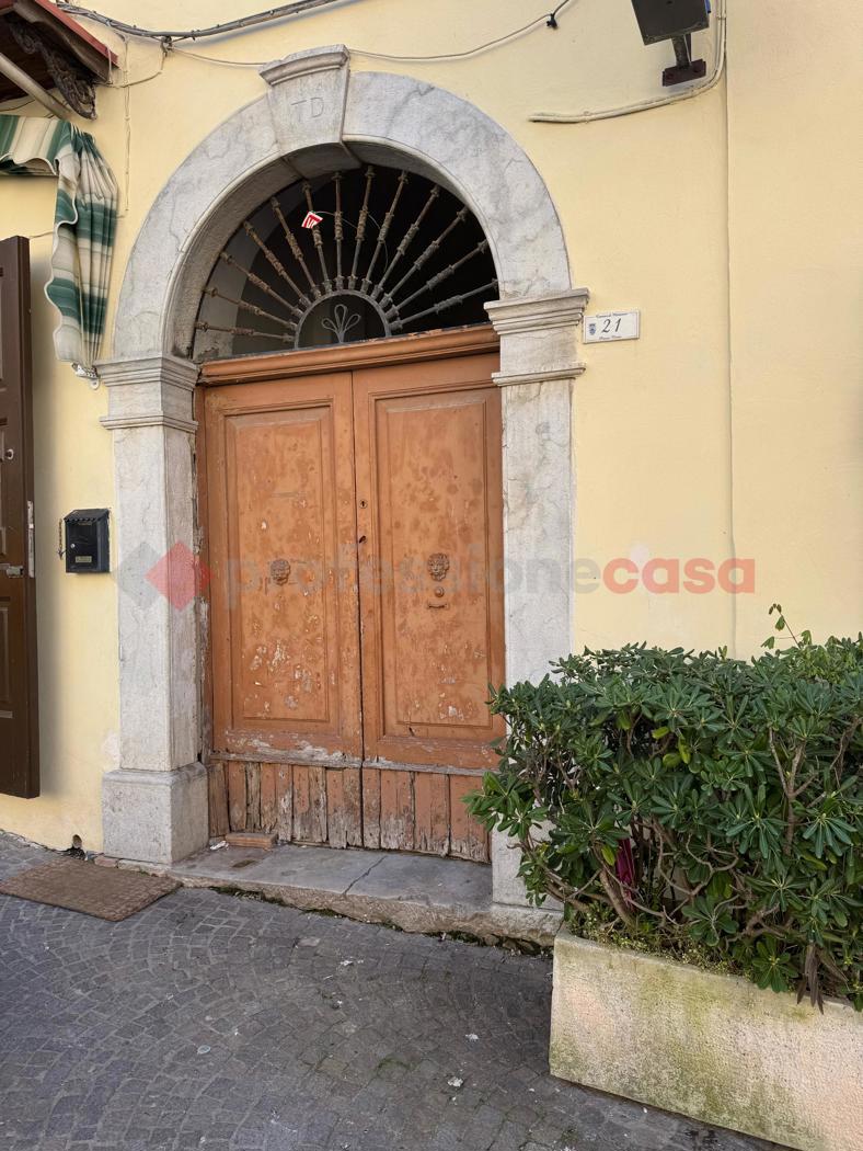 Stabile/Palazzo vista mare a Minturno