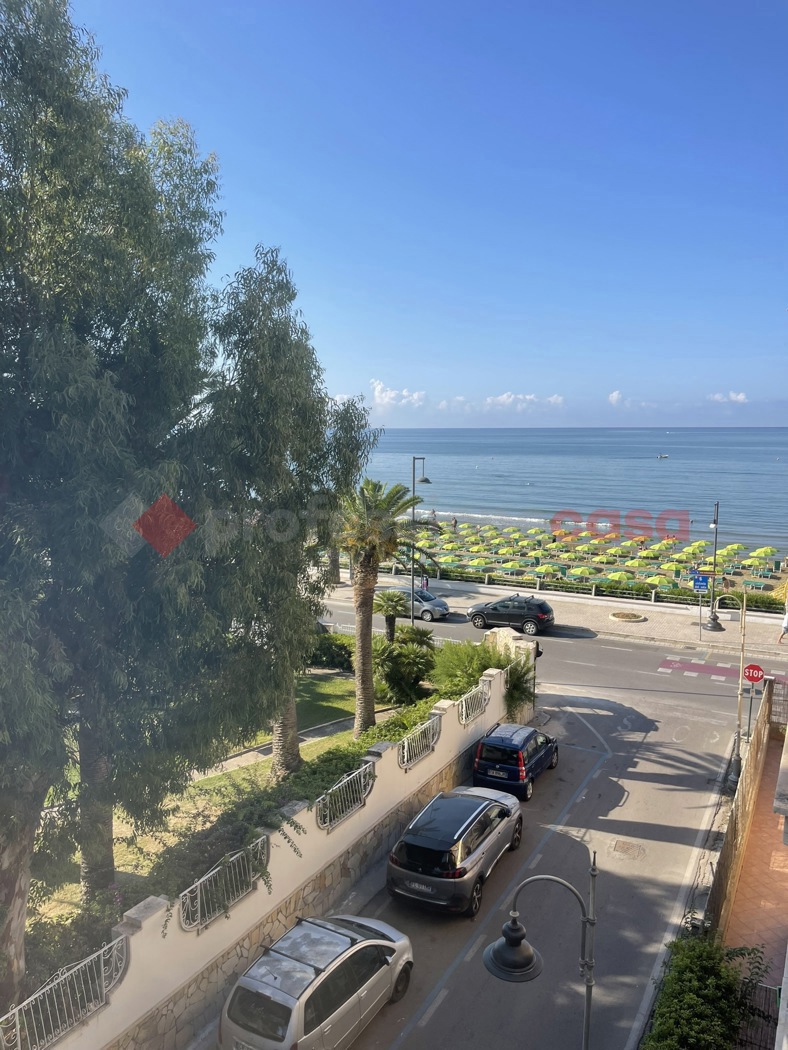 Appartamento arredato in affitto a Minturno