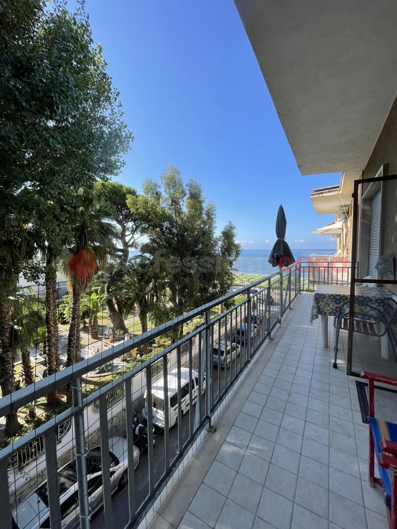 Appartamento arredato in affitto a Minturno