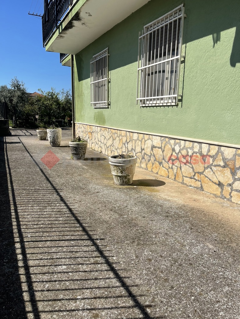 Quadrilocale con giardino a Minturno