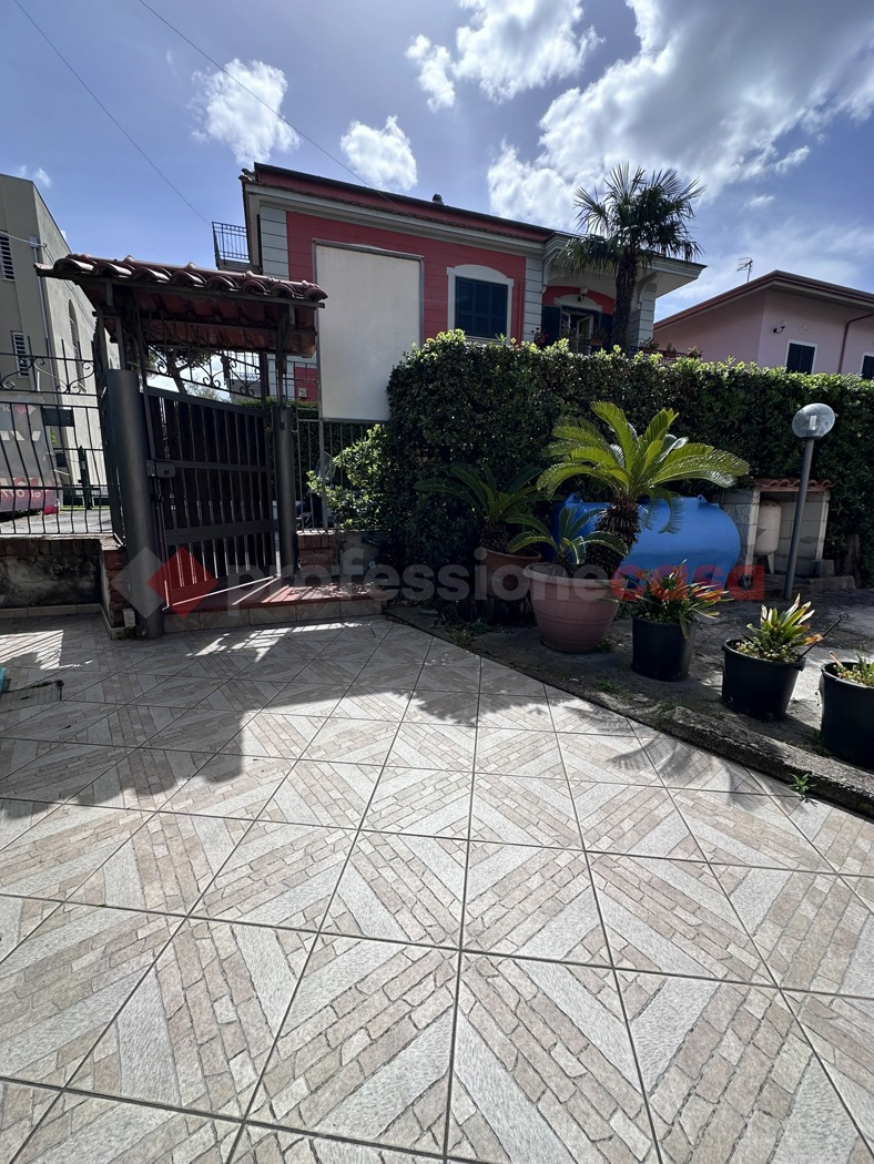 Quadrilocale in vendita a Minturno