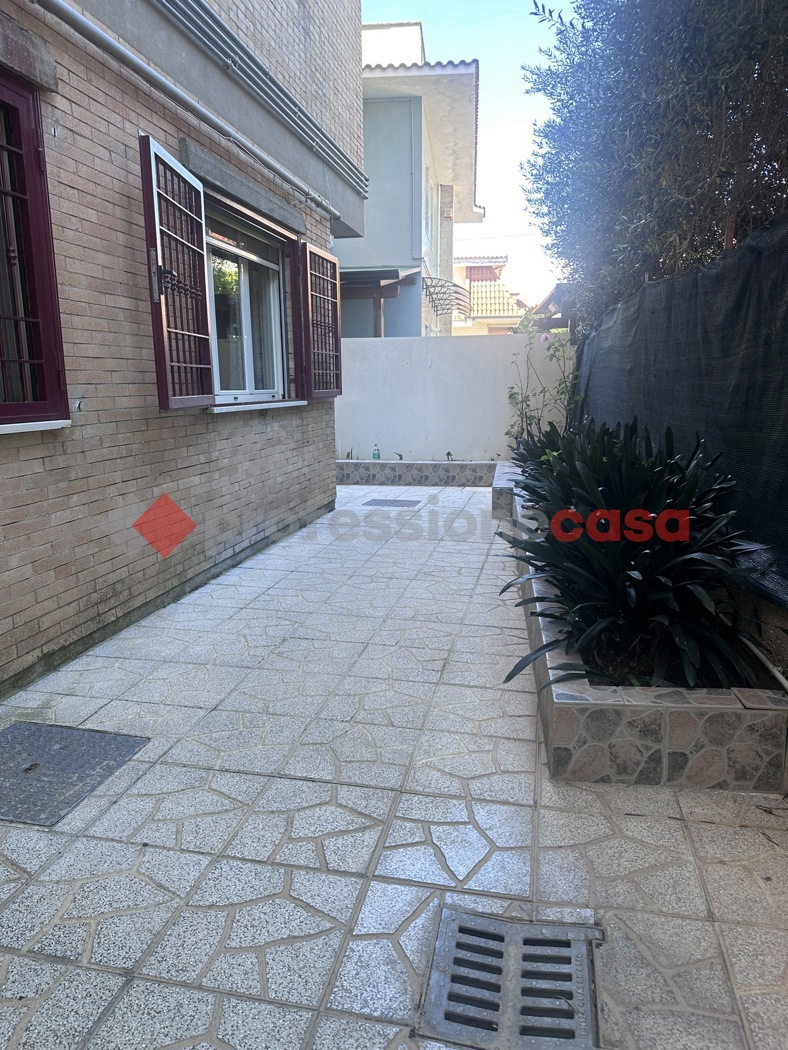 Quadrilocale arredato in affitto a Minturno