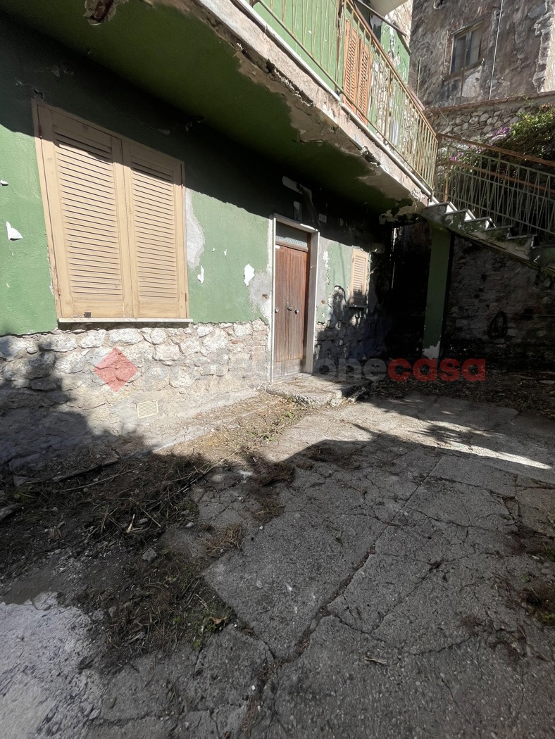 Bilocale da ristrutturare a Minturno