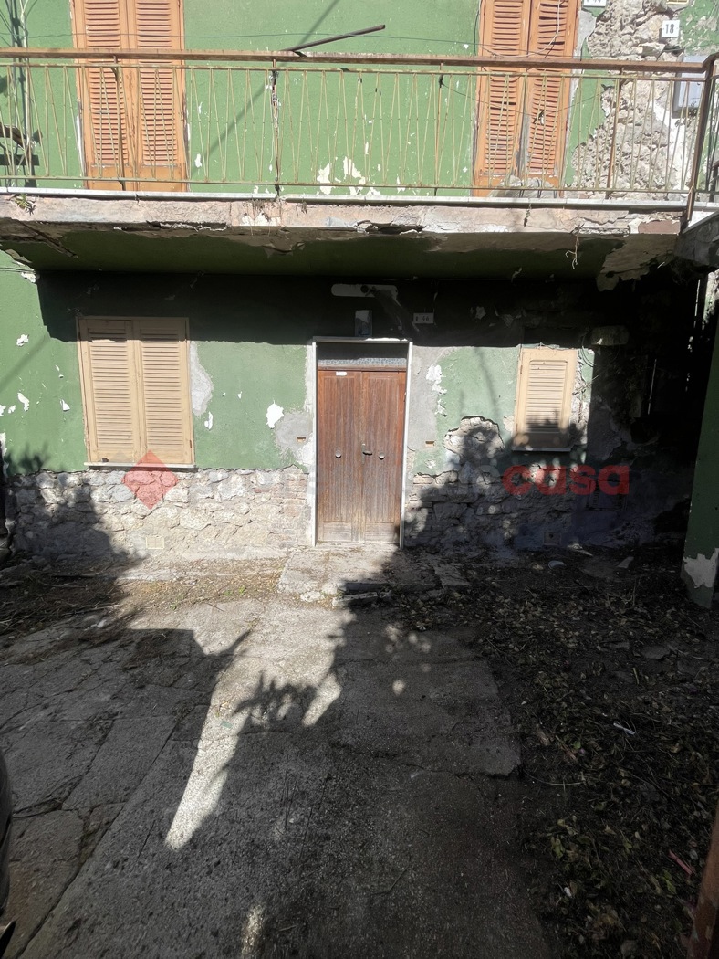 Bilocale da ristrutturare a Minturno