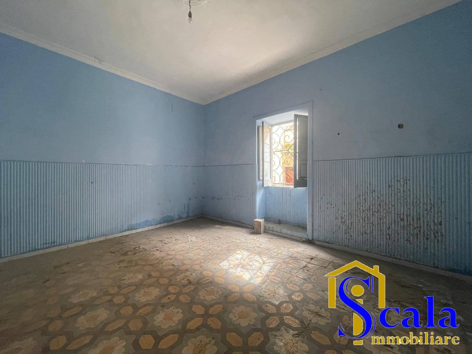 INDIPENDENTE in vendita a Bellona