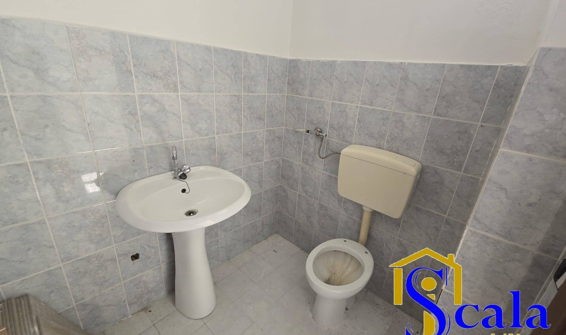 Deposito in vendita a Santa Maria Capua Vetere, Sant'Andrea