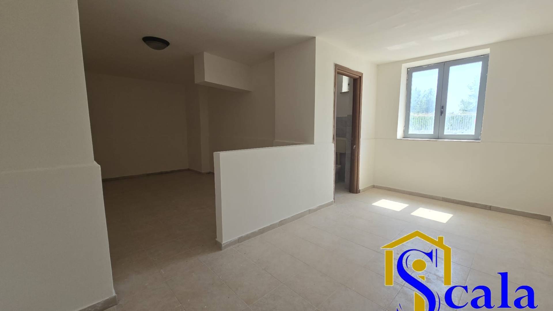 Deposito in vendita a Santa Maria Capua Vetere, Sant'Andrea