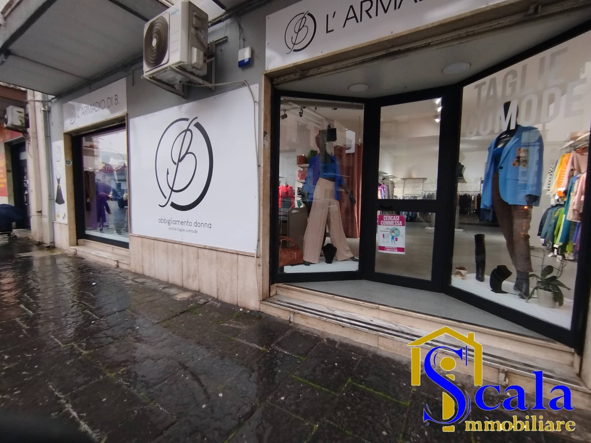 Locale commerciale in affitto a Santa Maria Capua Vetere