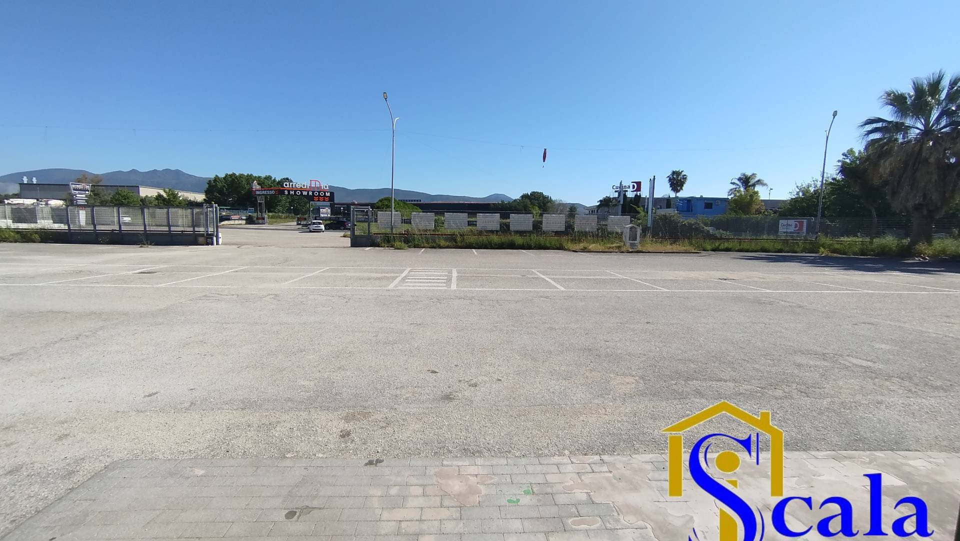 Capannone in affitto a Capua