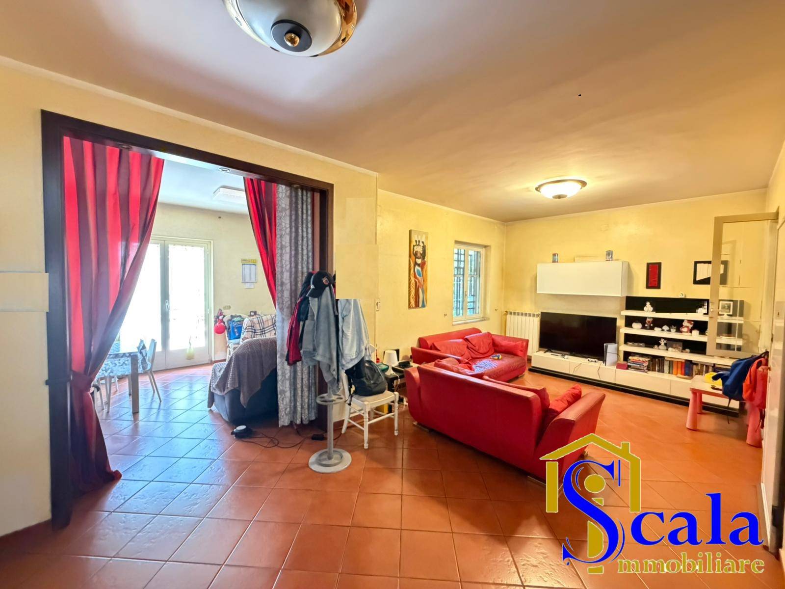 Villa in vendita a Curti