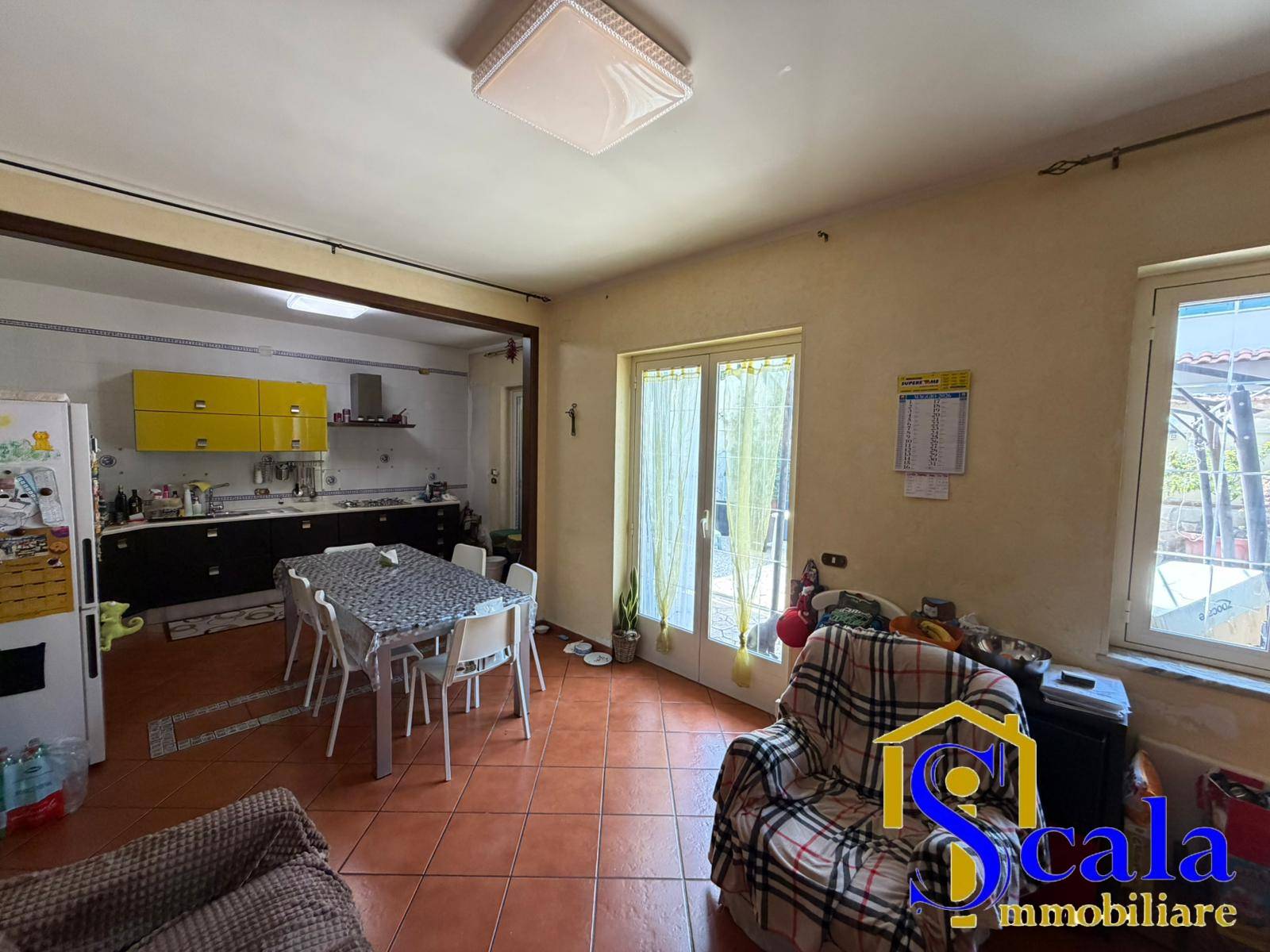 Villa in vendita a Curti