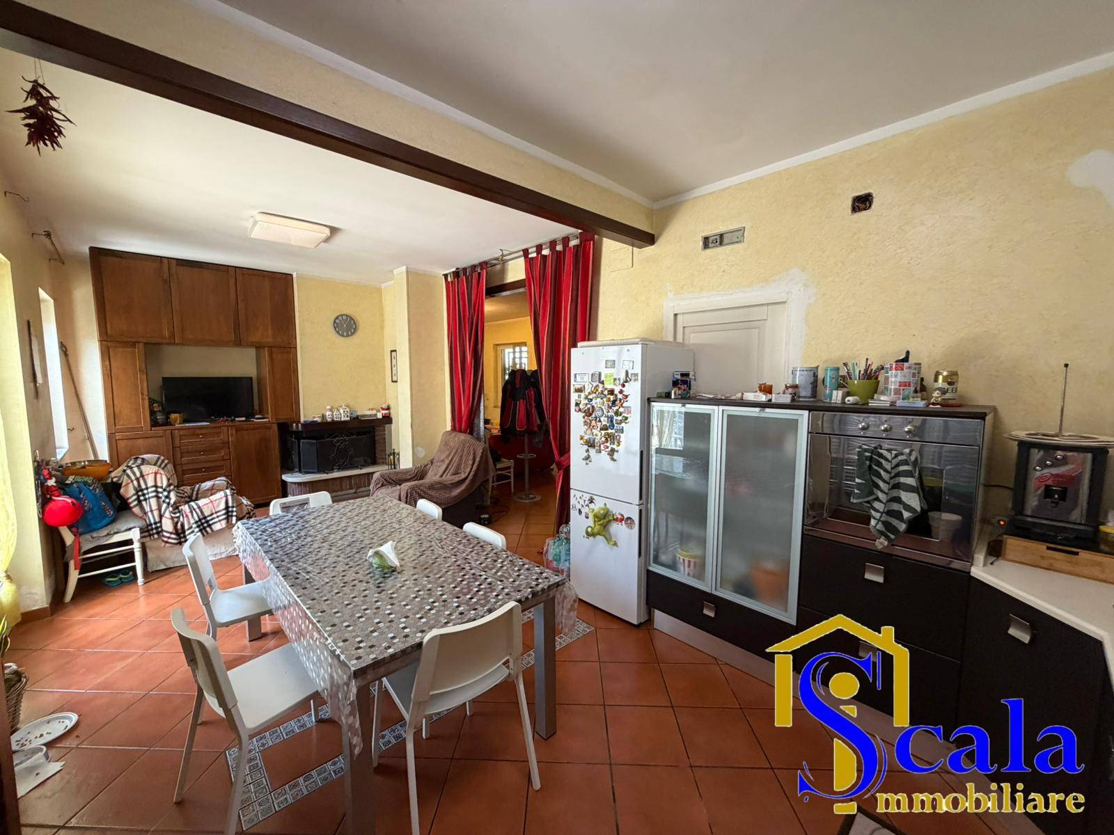 Villa in vendita a Curti