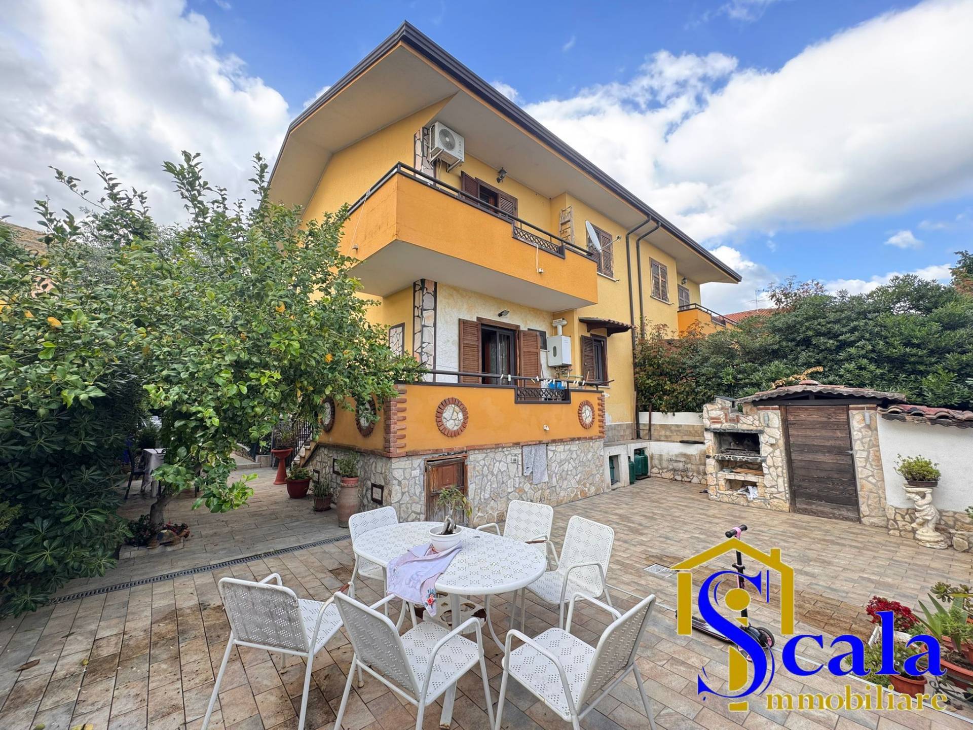 Villa in vendita a Vitulazio