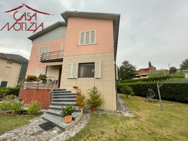 Villa in vendita a Coreglia Antelminelli, Ghivizzano