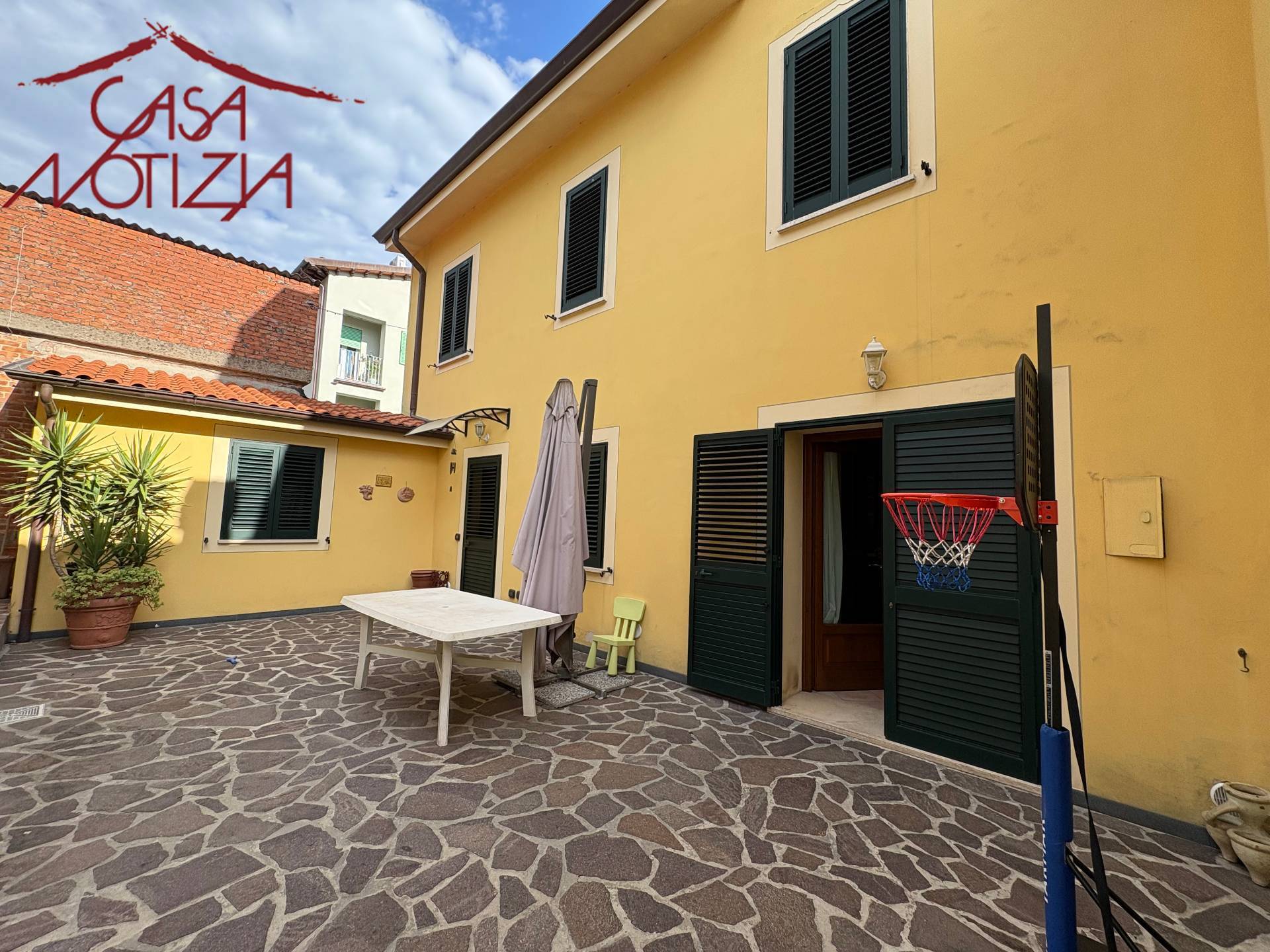 Casa semindipendente in vendita a Capannori, Segromigno In Monte