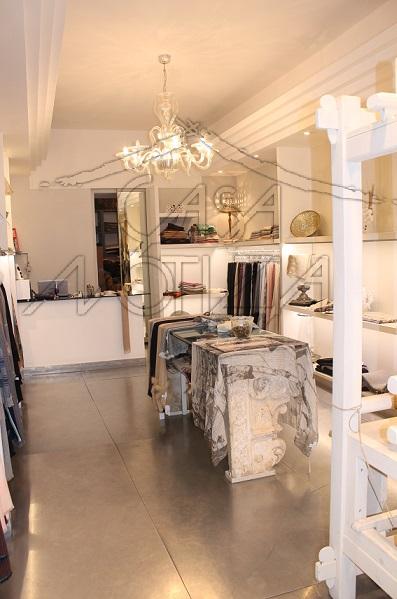 Negozio in affitto a Lucca, Centro storico