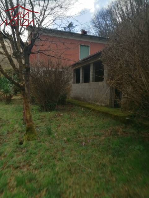 Villetta in vendita a Bagni di Lucca