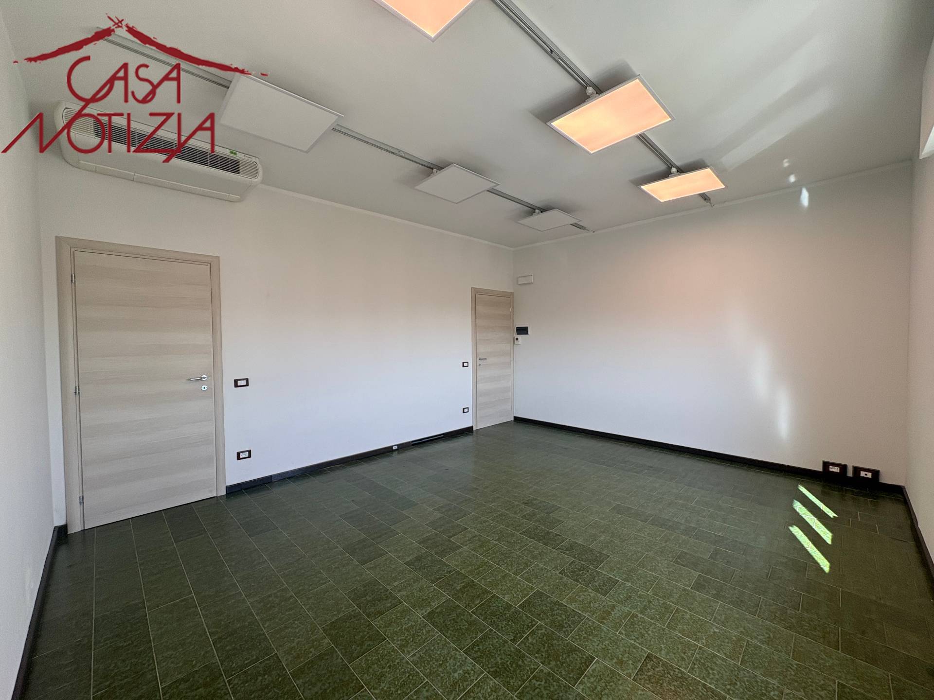 Ufficio in affitto a Lucca, Pontetetto