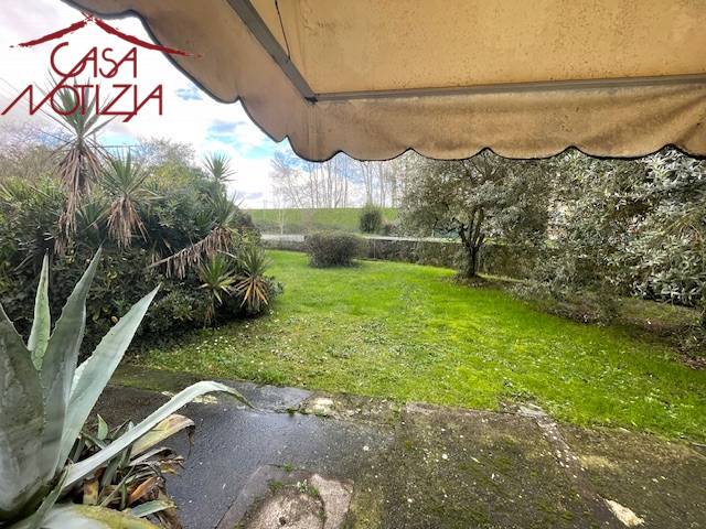 Villa bifamiliare in vendita a Lucca, Nozzano Castello