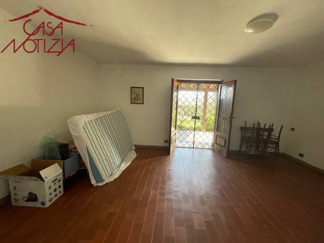 Villa bifamiliare in vendita a Lucca, Massa Pisana