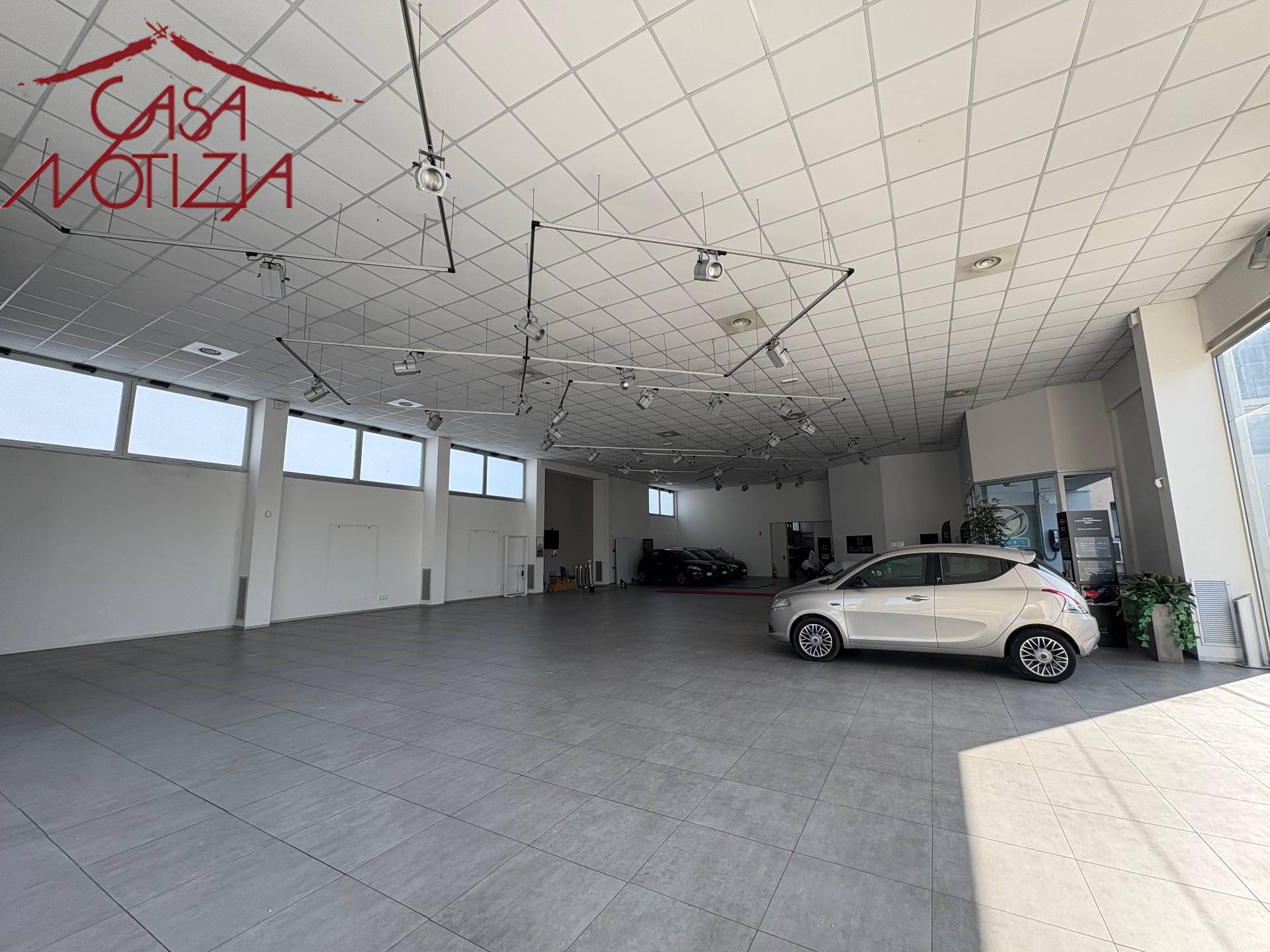 Immobile commerciale in vendita a Lucca, San Marco