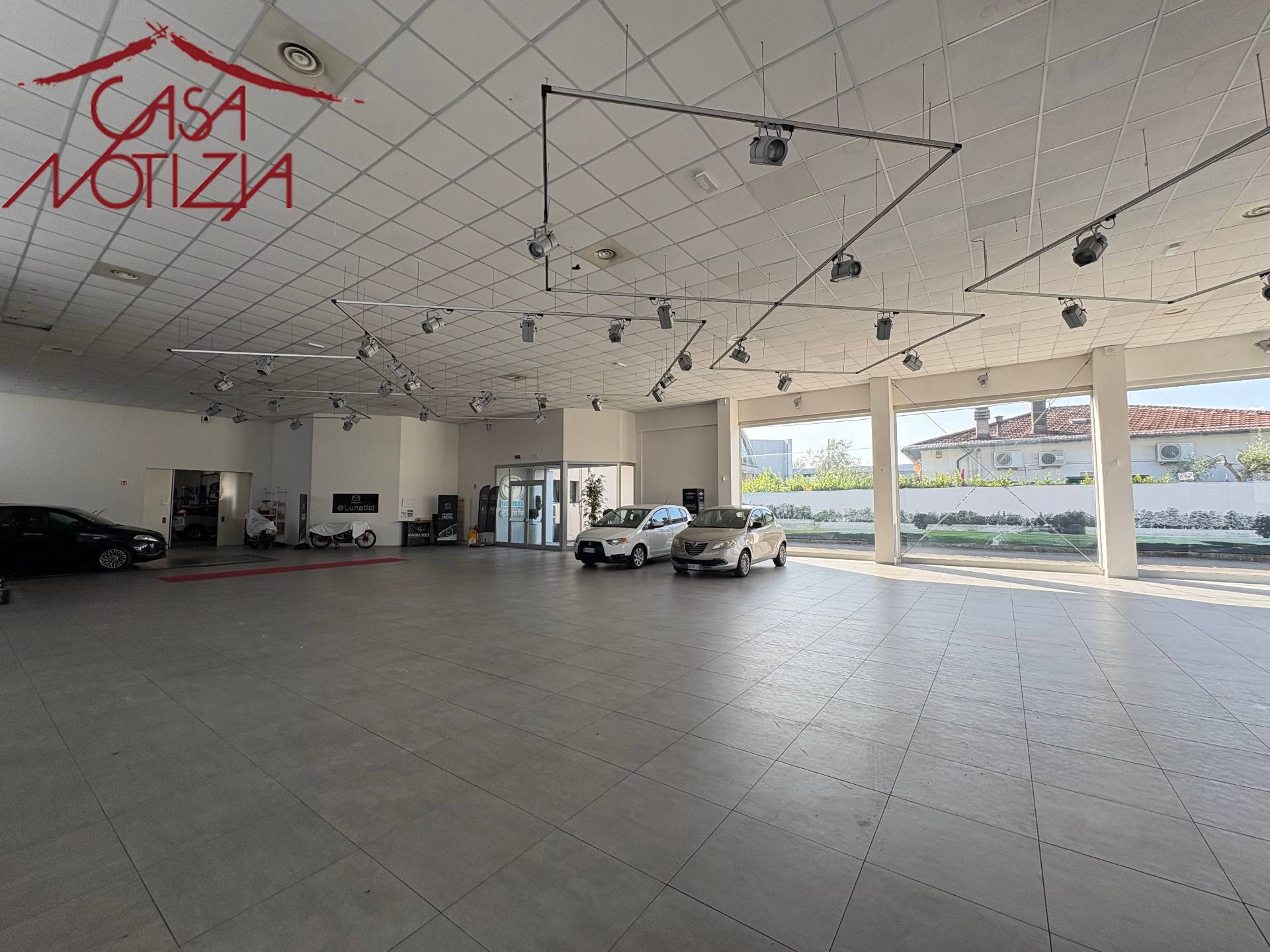 Immobile commerciale in vendita a Lucca, San Marco