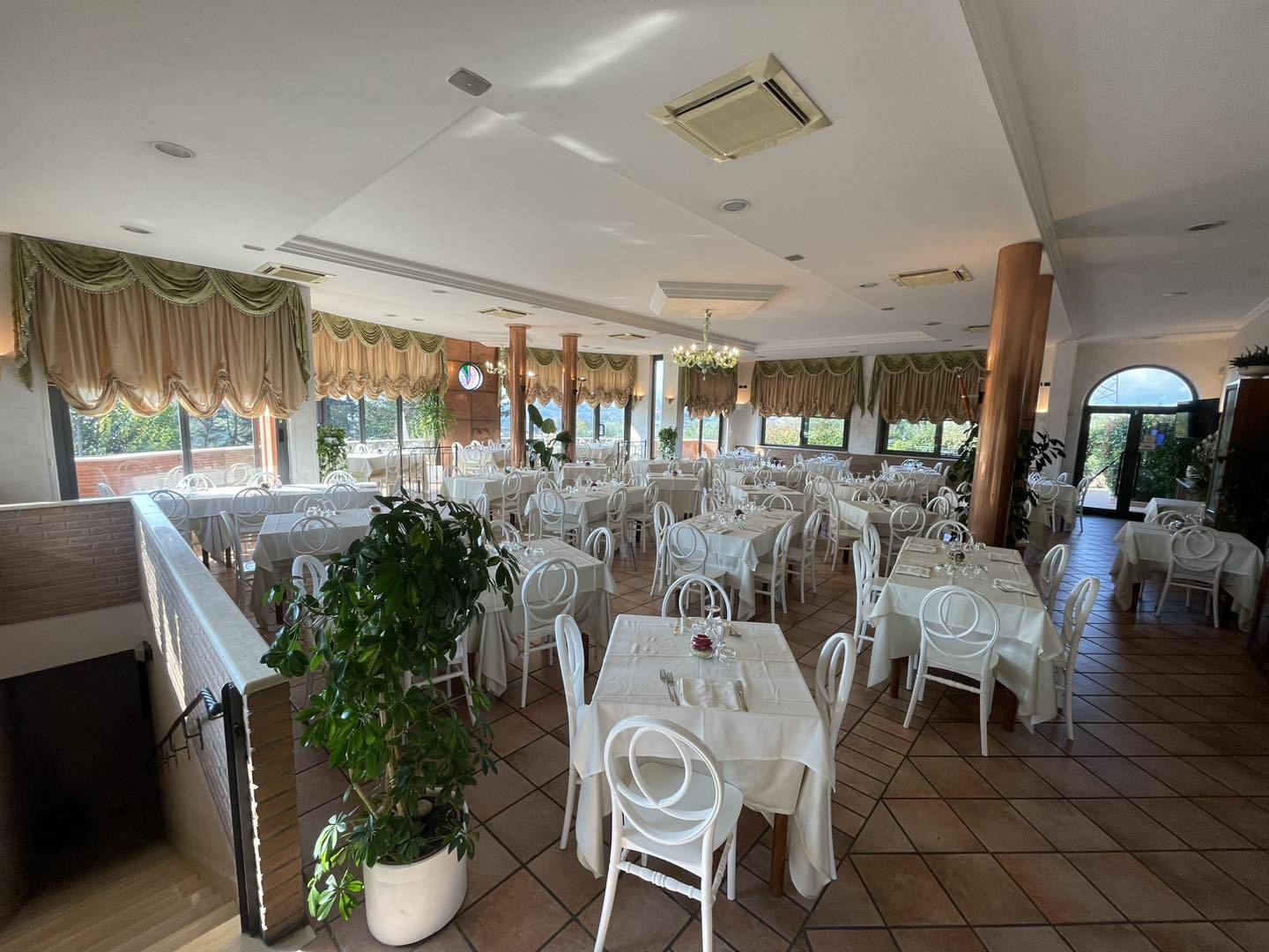 Locale commerciale in vendita a Ripi