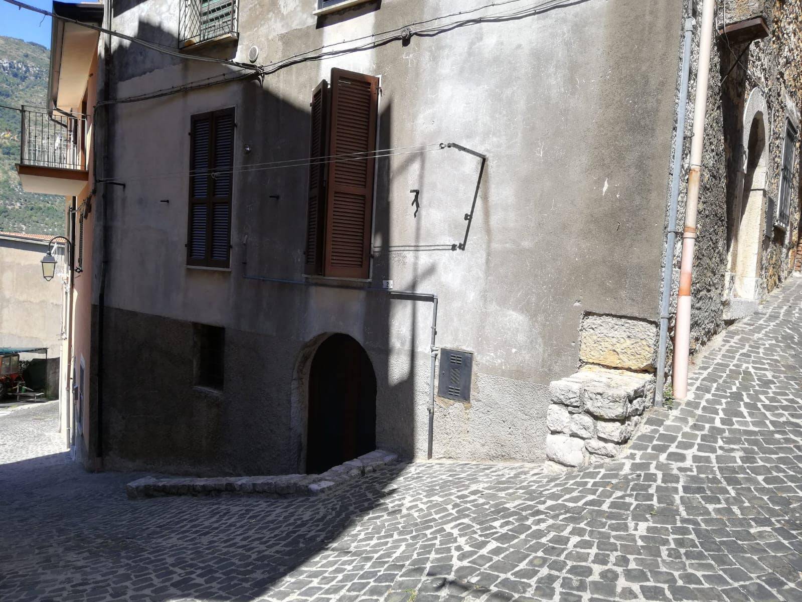 Appartamento in vendita a Vallecorsa