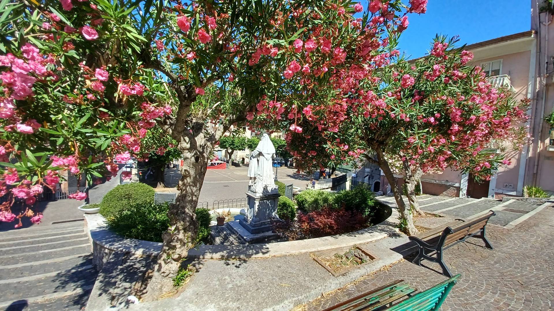 palazzina in vendita a Vallecorsa