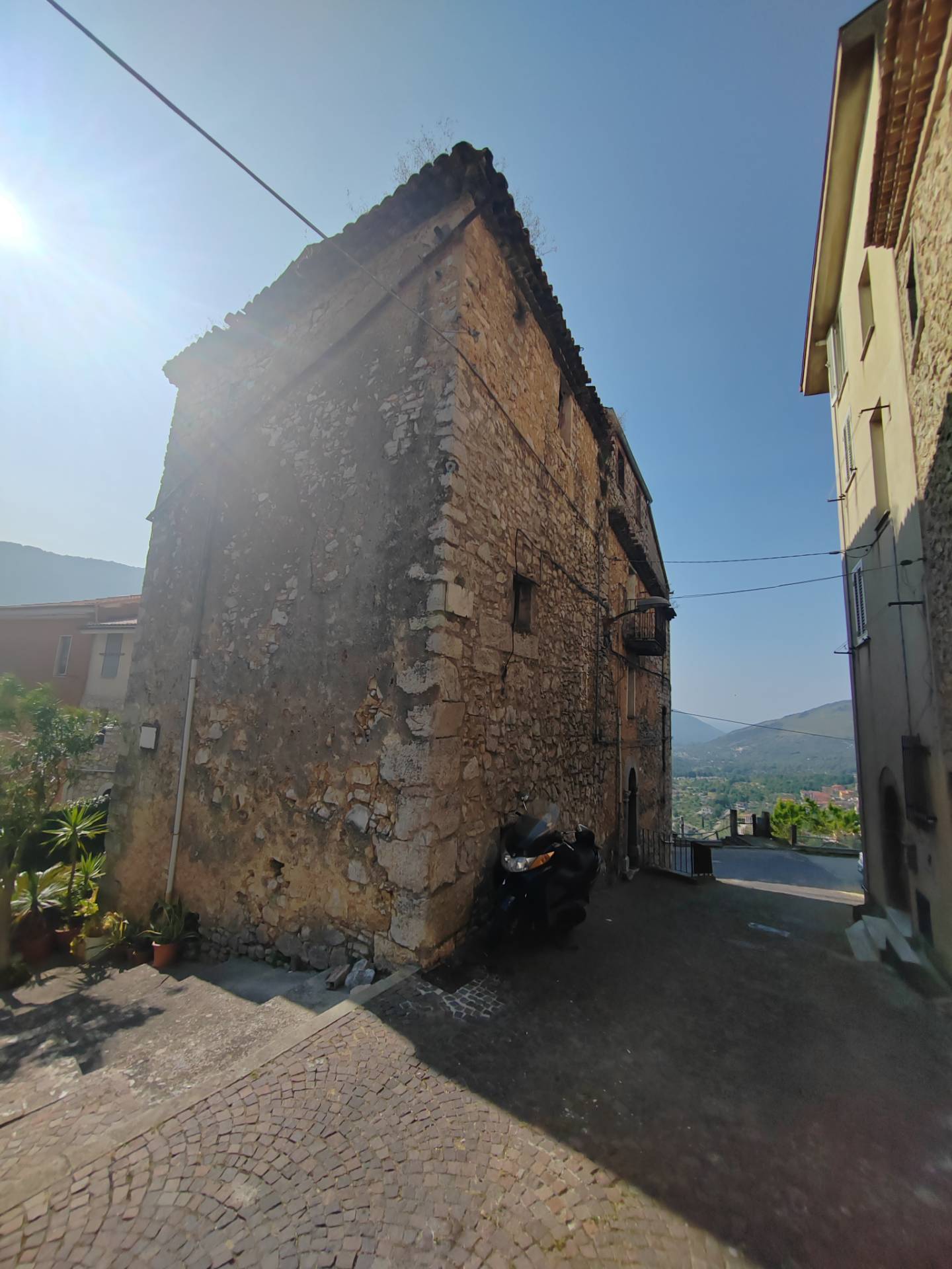 palazzina in vendita a Vallecorsa