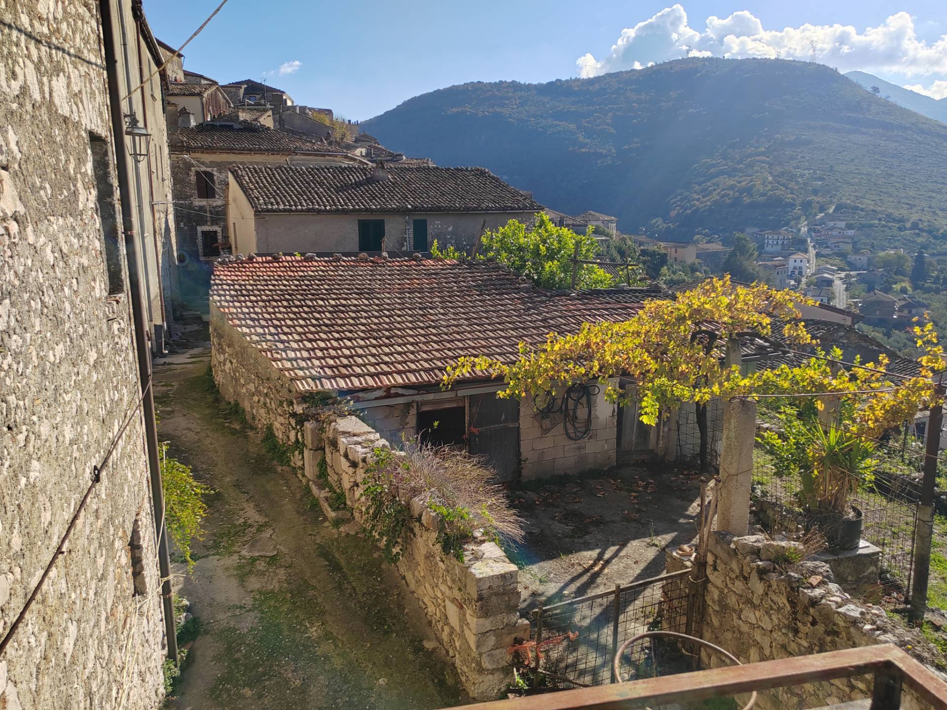 FABBRICATO in vendita a Castro dei Volsci