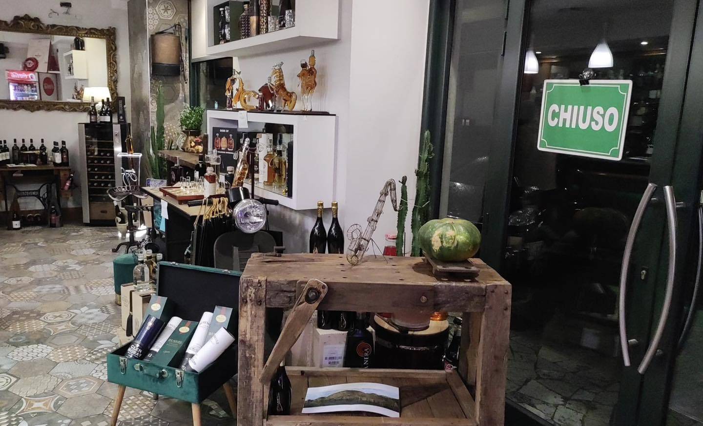 Attivita' commerciale in vendita a Frosinone, Centro