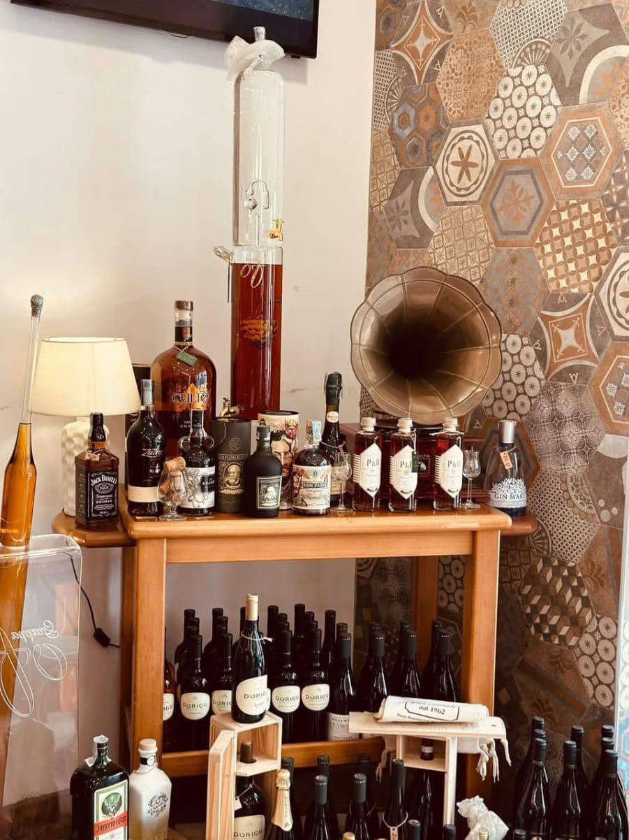 Attivita' commerciale in vendita a Frosinone, Centro